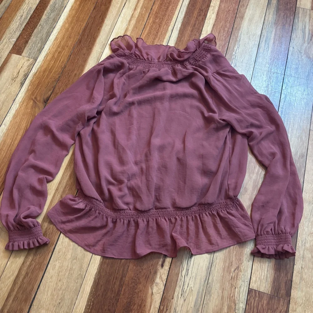 Universal Thread Mauve Ruffle Blouse - Picture 5 of 5